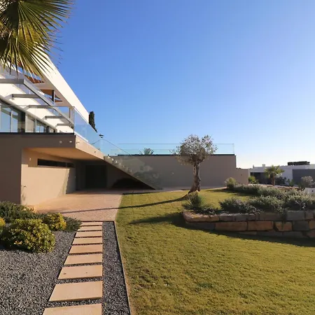 Vanguard Villa