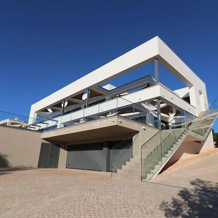 Vanguard Villa