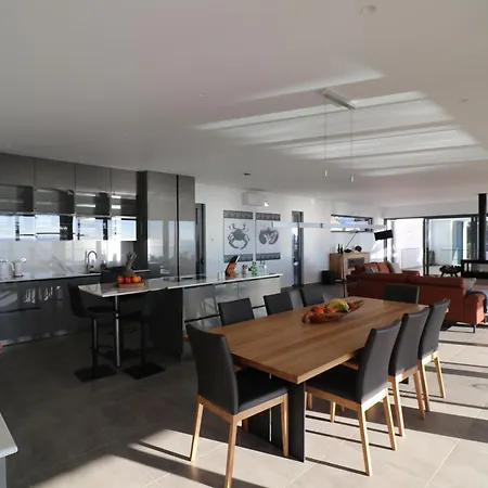 Vanguard Villa